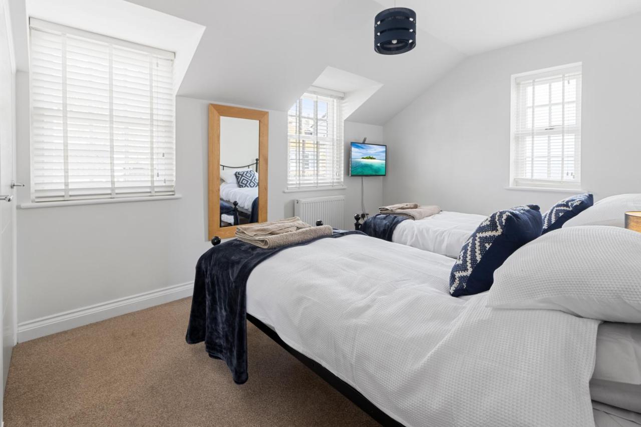 A Modern And Cosy Apartment Just Yards From Brixham'S Bustling Harbourside Экстерьер фото