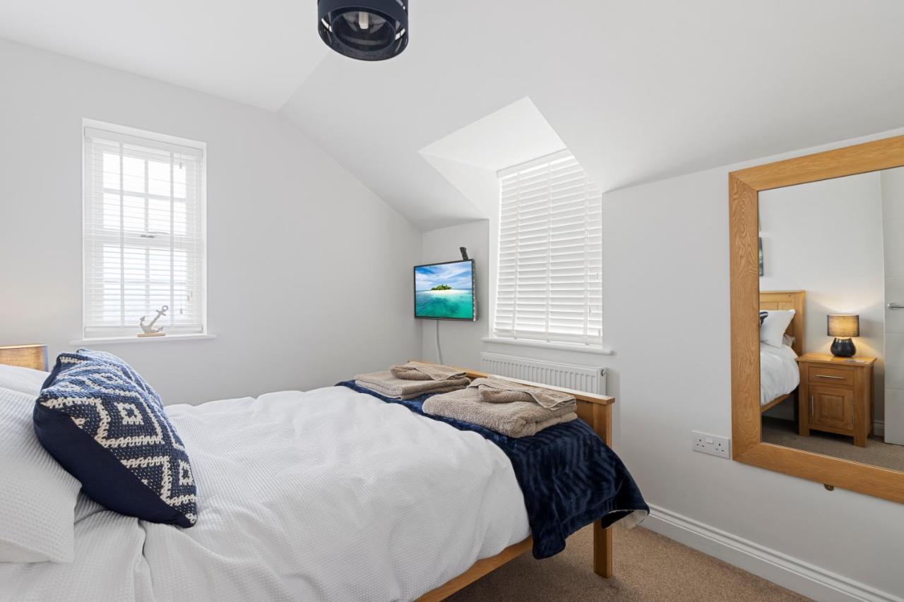 A Modern And Cosy Apartment Just Yards From Brixham'S Bustling Harbourside Экстерьер фото